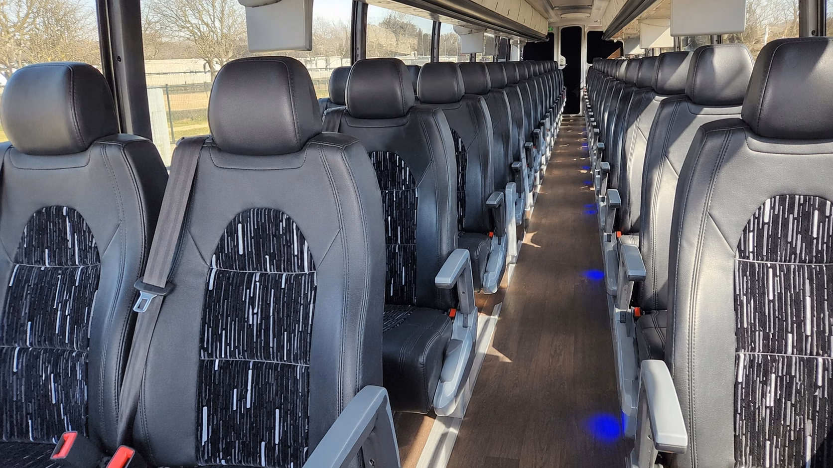 charter bus shuttles between msy and new orleans hotels venues and convention centers