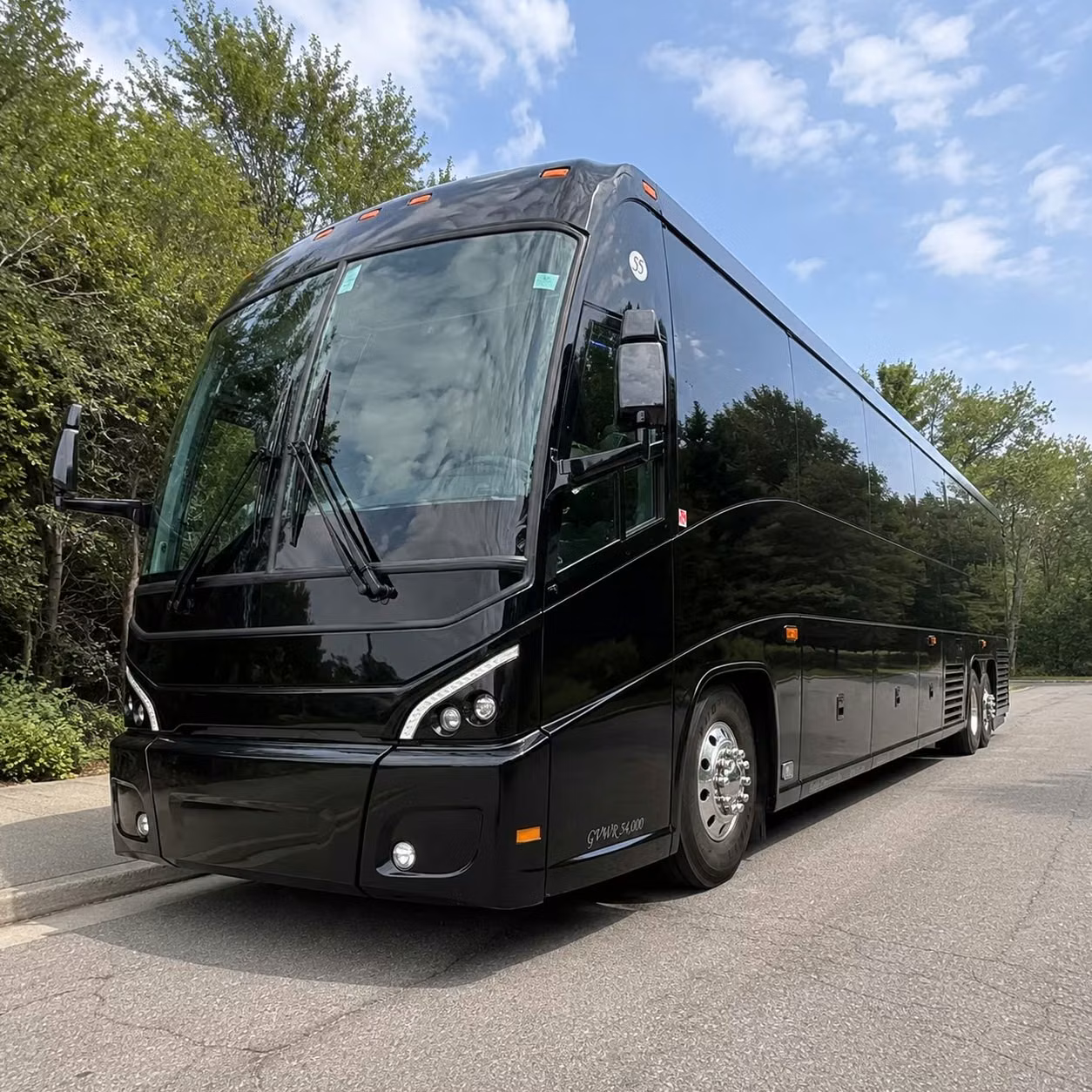 corporate and convention long distance bus rentals to and from new orleans