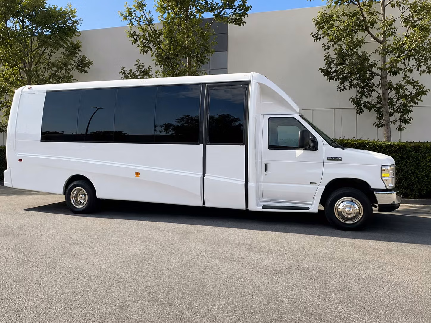 minibus rentals for smaller new orleans prom groups who want a private ride