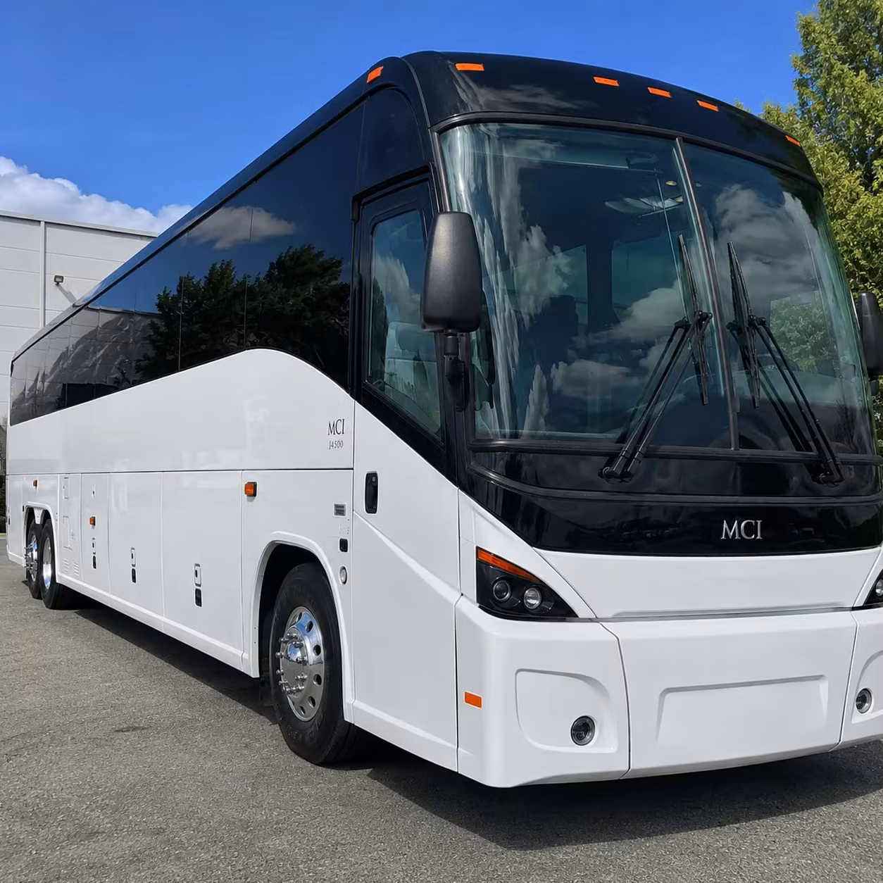 new orleans charter bus rental exterior
