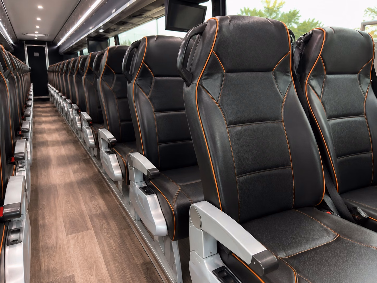 shuttle buses for new orleans hotel to venue wedding runs